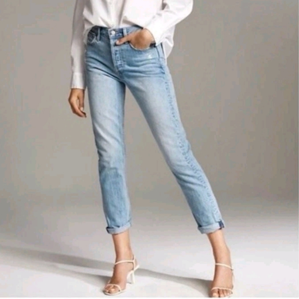 Aritzia Denim Forum The Ex Boyfriend Button Fly Light Wash Ankle Jean Size 26